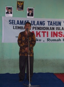 Bapak Kusnanto, SH, memberi sambutan selaku ketua Yayasan Bakti Insani